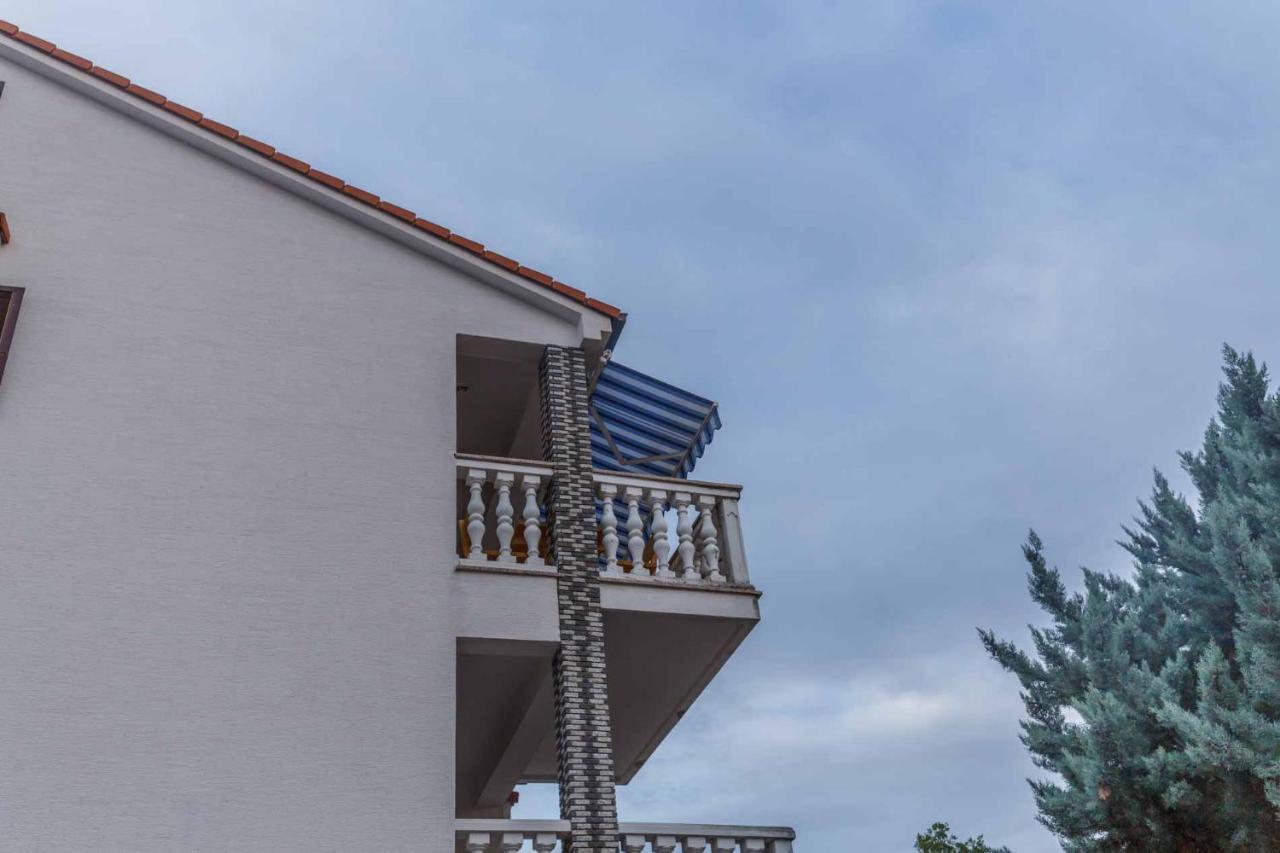 Apartman Mauro Malinska Exterior foto