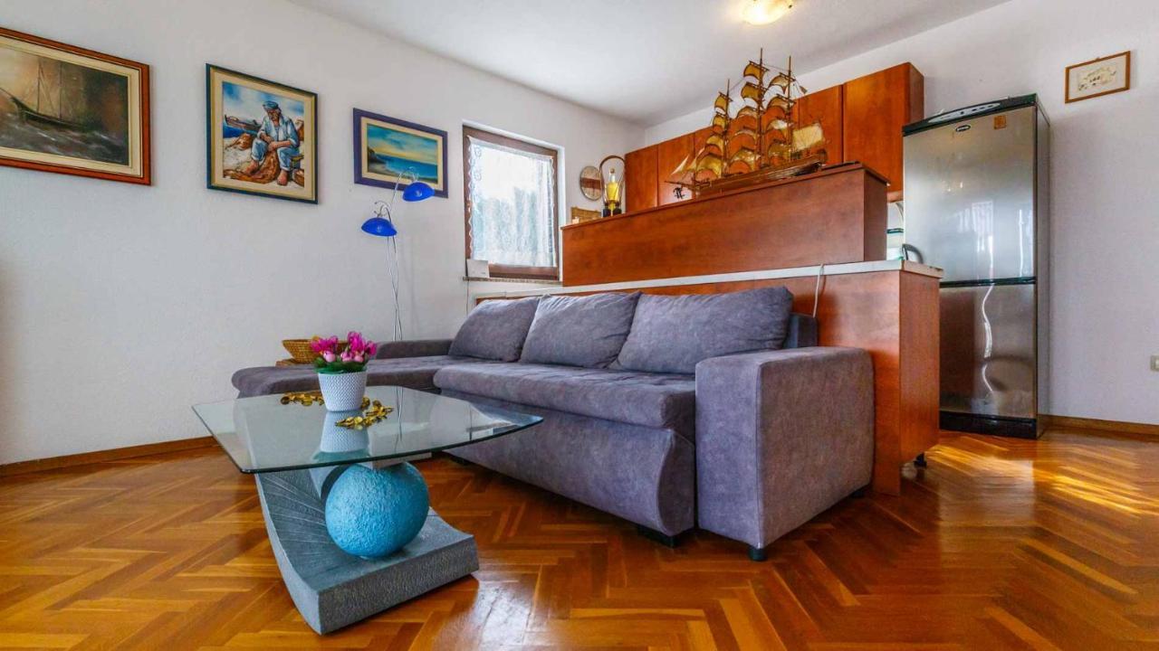 Apartman Mauro Malinska Exterior foto