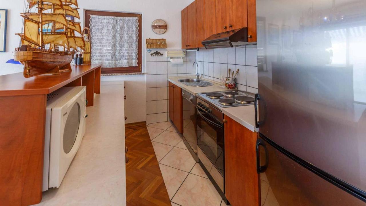 Apartman Mauro Malinska Exterior foto