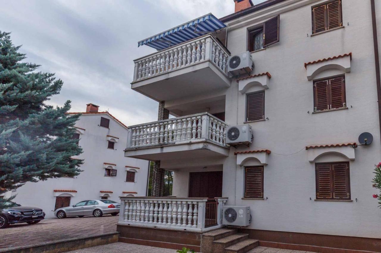 Apartman Mauro Malinska Exterior foto