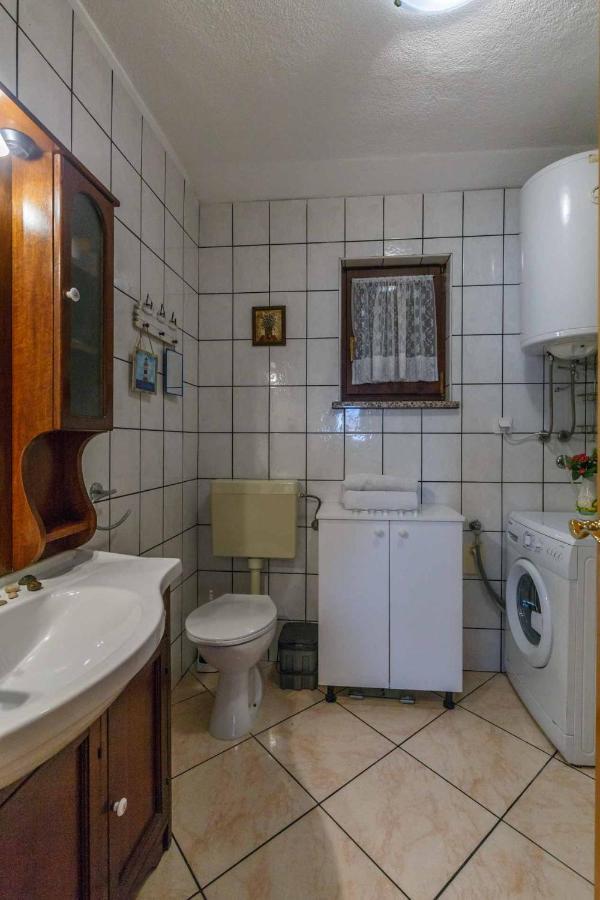 Apartman Mauro Malinska Exterior foto